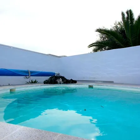Casa Alizee, Heated Pool, Hot Tub Playa Blanca (Lanzarote)