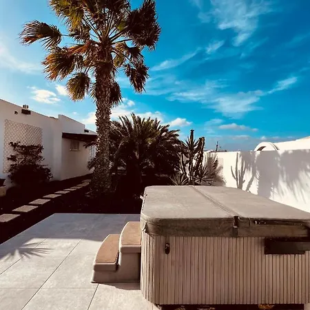 Casa Alizee, Heated Pool, Hot Tub Semesterbostad